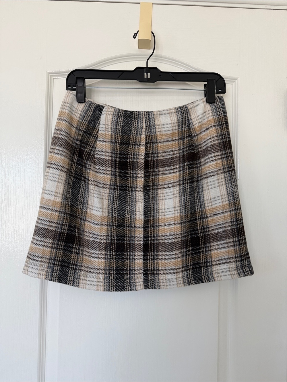 SHEIN Plaid Mini Skirt in Cream, Black/Brown & Tan